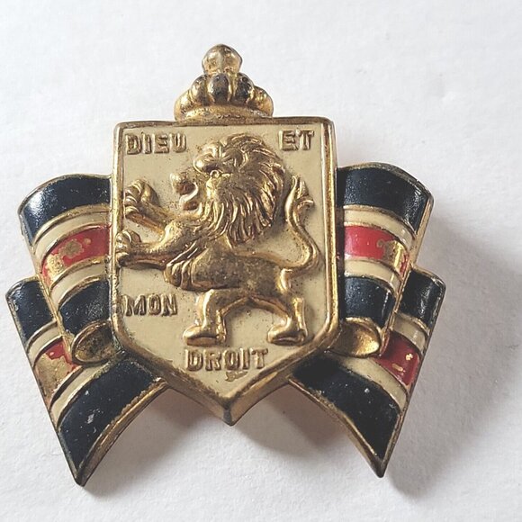 WWII Vintage British War Relief Services Pin Rampant Lion Ribbon